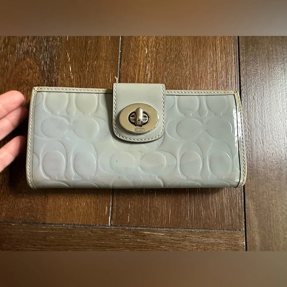 Coach turn lock wallet - Picture 7 of 16